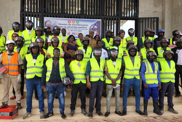 Burkina/Sécurité routière : CIMASSO sensibilise son personnel et ses partenaires sur le port du casque et les bonnes pratiques