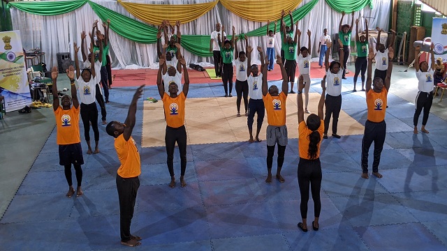 Journée internationale du yoga : Le Haltha Yoga club de Ouagadougou vante les vertus de la pratique