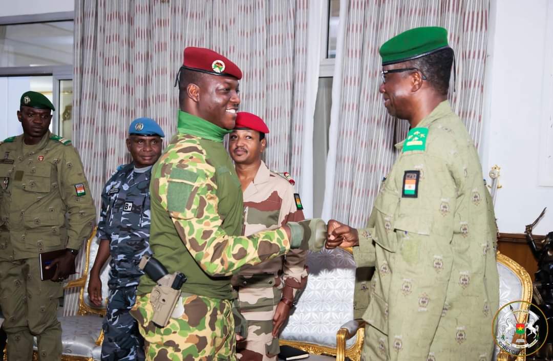 Situation au Niger : Une délégation des nouvelles autorités militaires reçue par le capitaine Ibrahim Traoré  
