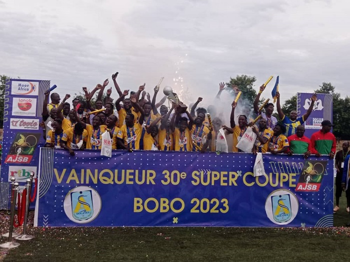 Burkina/Football : « Nous allons faire davantage pour que nos représentants en campagne africaine puissent aller le plus loin possible », assure le ministre des sports