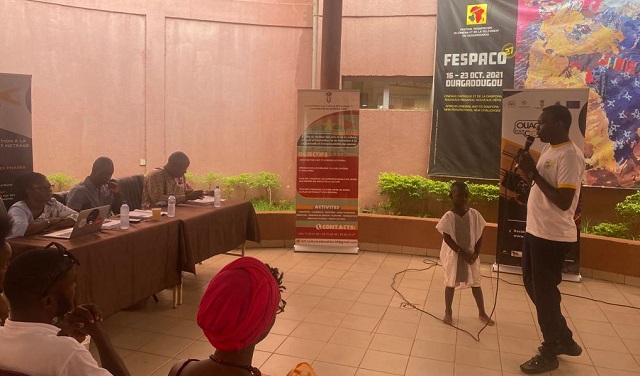 Cinéma/Burkina :  Dix apprenants de la résidence de formation à la réalisation de court métrage « Ouaga tout court » en séance publique de pitch
