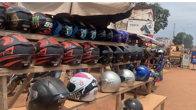Burkina/Sécurité routière : « Depuis que j’achète mes motos, on ne m’a jamais remis de casque » (un usager de la route)