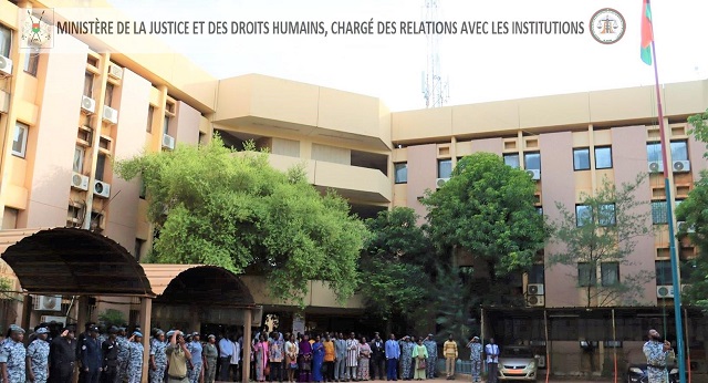 Burkina/Fake news : Le ministère de la Justice n’a pas fait d’annonce relative au recrutement sur concours de 422 étudiants