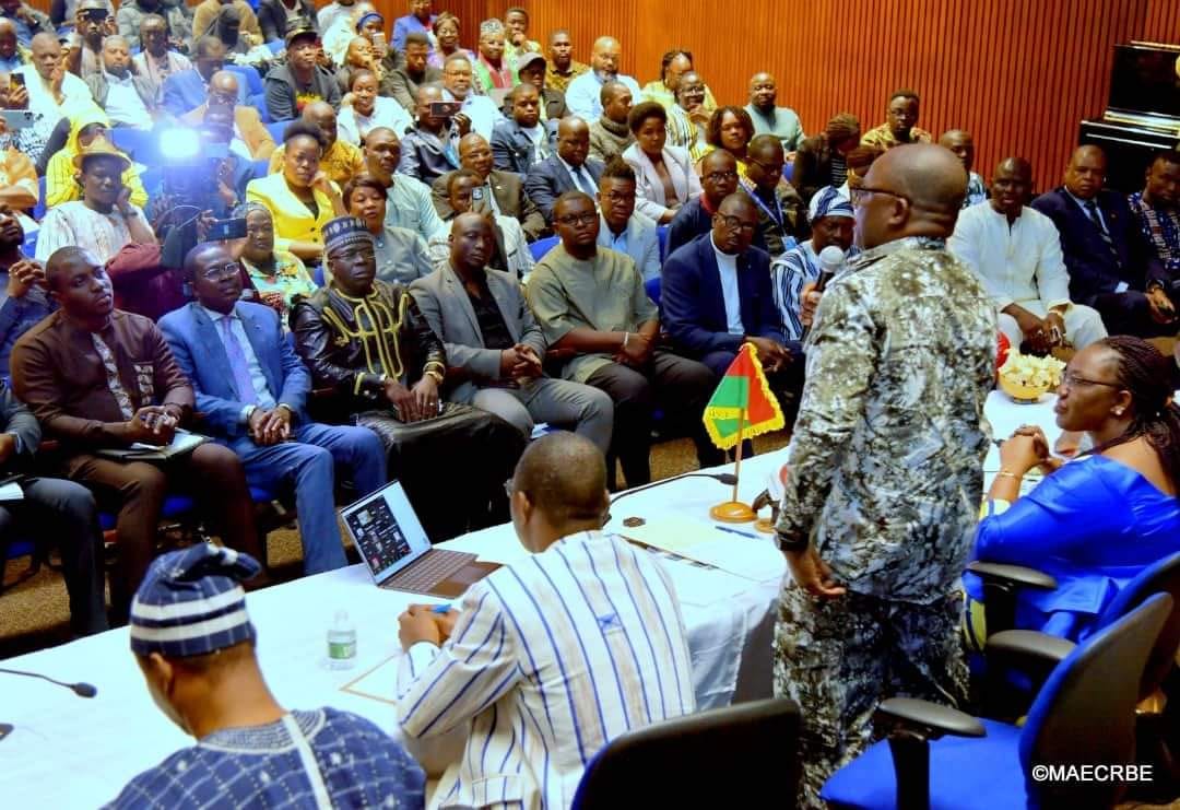 Conduite de la Transition : Le ministre d’Etat, Bassolma Bazié, échange avec la diaspora burkinabè vivant aux Etats unis