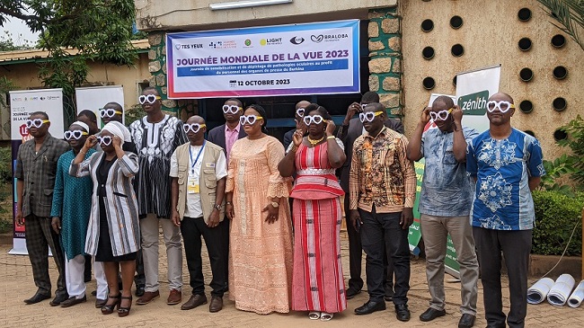 Journée mondiale de la vue : L’ONG Ligth For The World investit les locaux de la Rtb radio pour une campagne de dépistage
