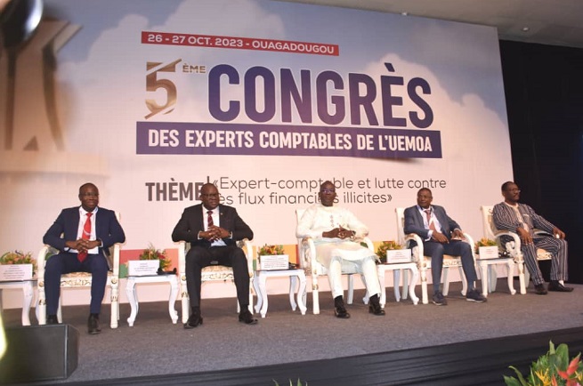 Burkina/5e congrès régional des experts comptables de l’UEMOA : La lutte contre les flux financiers illicites au cœur des réflexions 