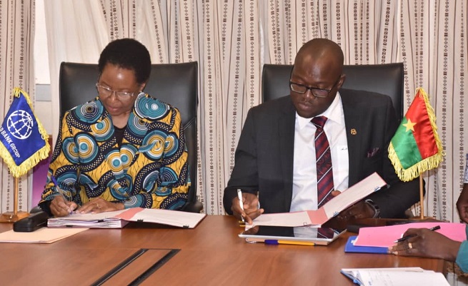Coopération Burkina - Banque mondiale : Signature de deux accords de financement de plus de 163 milliards de FCFA