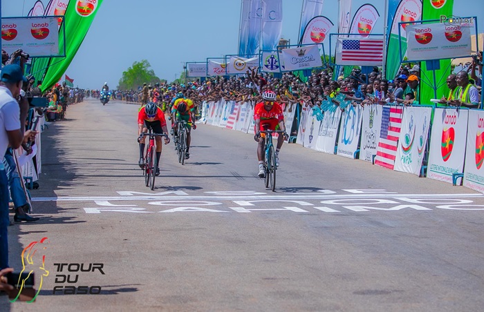 Tour du Faso 2023/9e étape : Des chutes et une nouvelle victoire burkinabè à la clé 