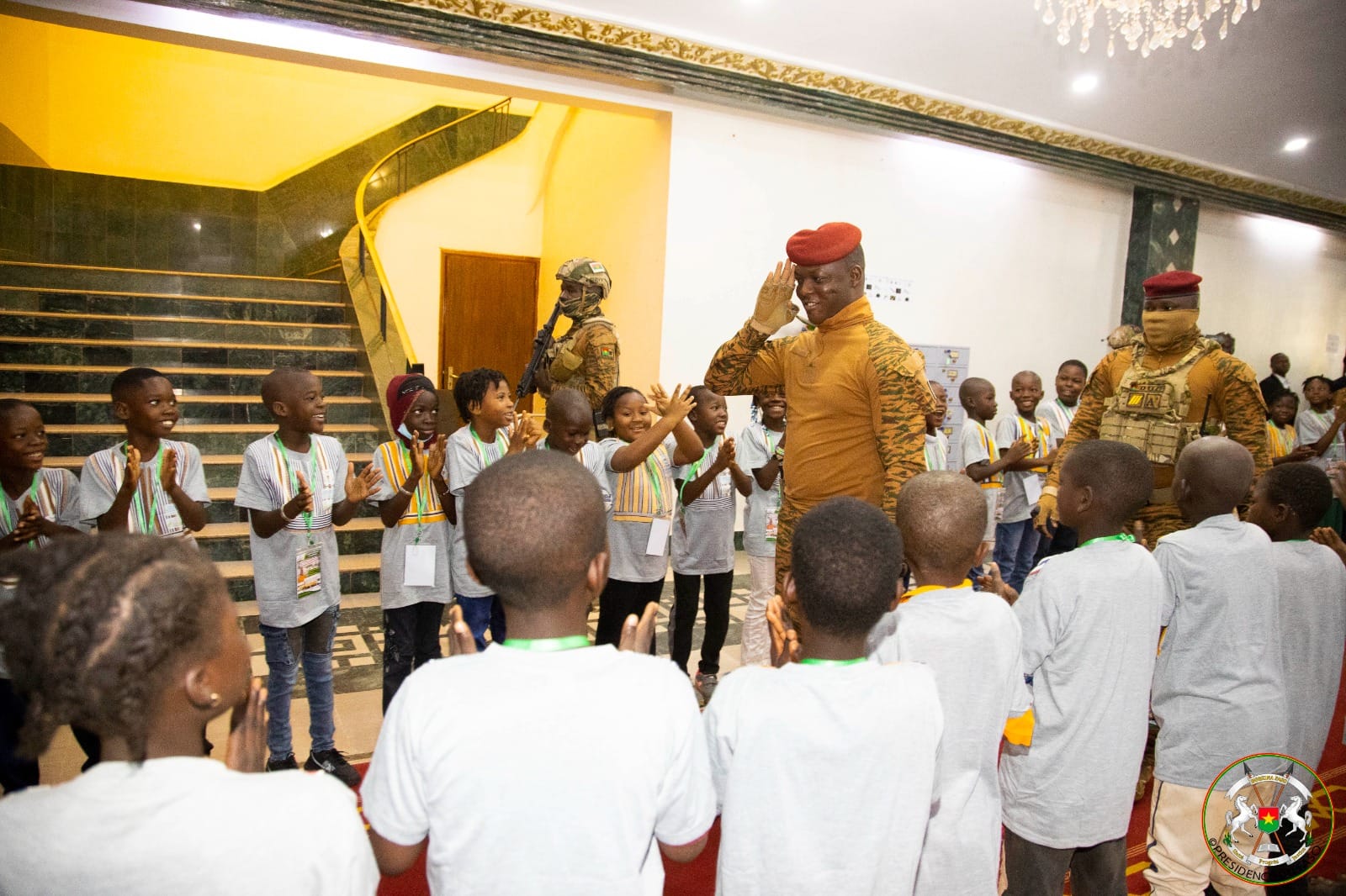 Burkina : Les enfants partagent leurs préoccupations avec le Chef de l’État au palais de Koulouba