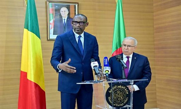 Alger ne renonce pas à relancer le processus de paix au Mali