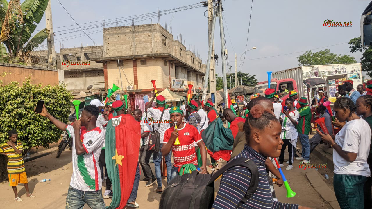 CAN Côte d’Ivoire 2023 : Les supporters burkinabè venus des villes de Côte d’Ivoire mobilisés pour la victoire des Étalons