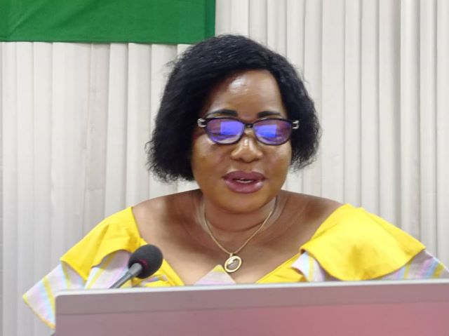 Burkina/Révision constitutionnelle : « La barrière linguistique est un sérieux obstacle au développement », Dr Awa Tiendrébéogo/Sawadogo