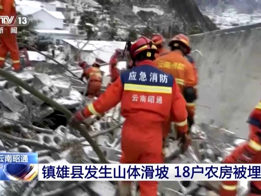 Chine : Au moins 47 personnes ensevelies et huit morts après un glissement de terrain