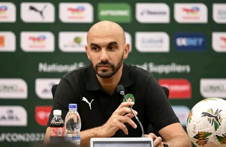 CAN 2023 : L’entraîneur marocain Walid Regragui suspendu pour 4 matchs dont 2 avec sursis 