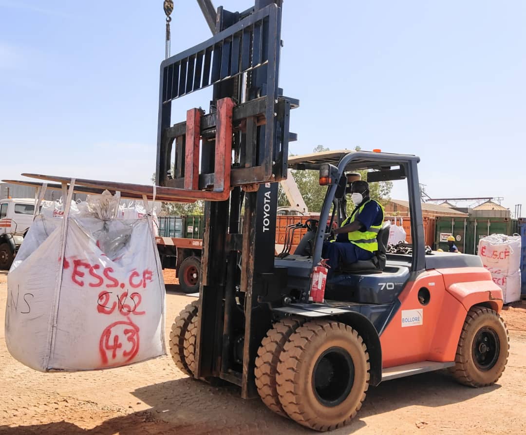 Burkina : Une cargaison de 447 tonnes de charbon fin est arrivée à Ouagadougou pour traitement 