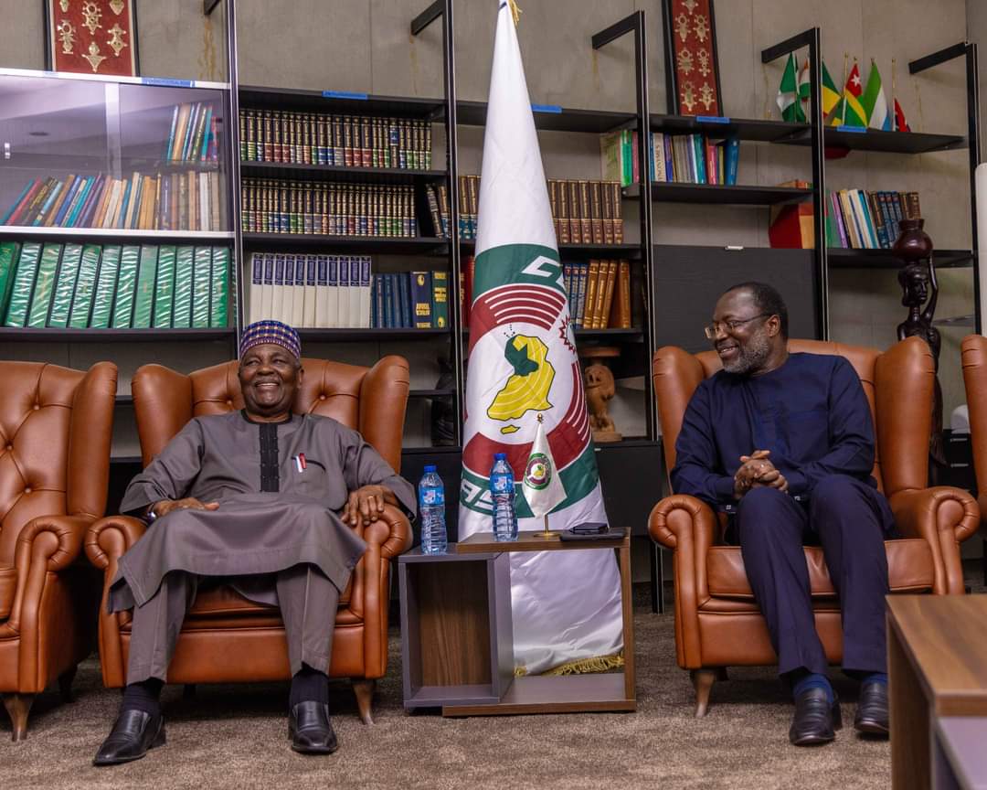 Retrait des pays de l’AES de la CEDEAO : L’ancien Président nigérian Yakubu Gowon exhorte l’organisation à lever les sanctions contre ces pays