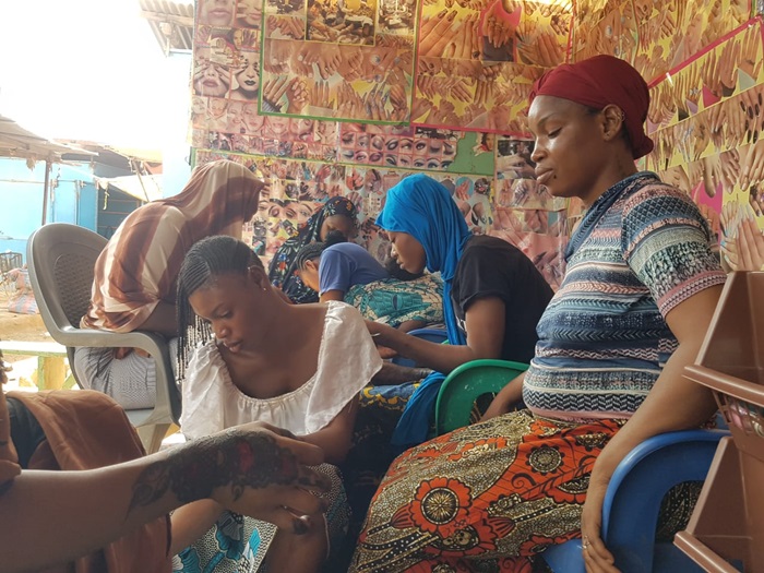 Ramadan 2024 au Burkina : Se mettre du henné ou du tatouage, un business spontané mais rentable ! 