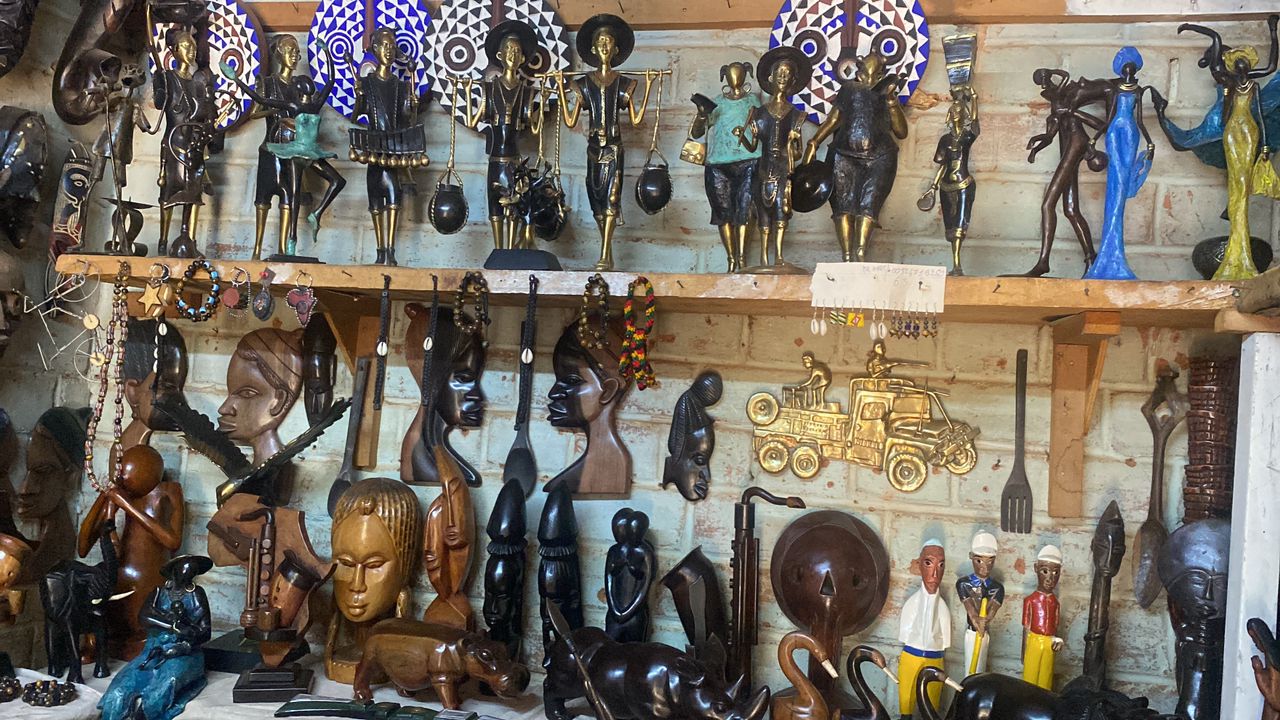 Burkina/sculpture : « Le métier de sculpteur ne nourrit plus son homme et on n’est pas encouragé par les nationaux », Blaise Compaoré