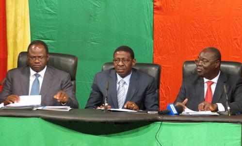 Point de presse du Gouvernement : Léné Sebgo (Santé) et Vincent Zakané (Fonction publique) au parloir