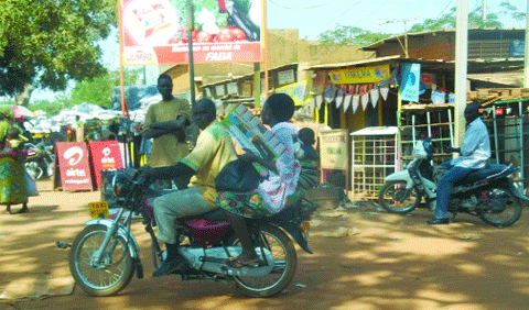 TRANSPORT URBAIN : Les taxis-motos, en maîtres à Fada N’Gourma