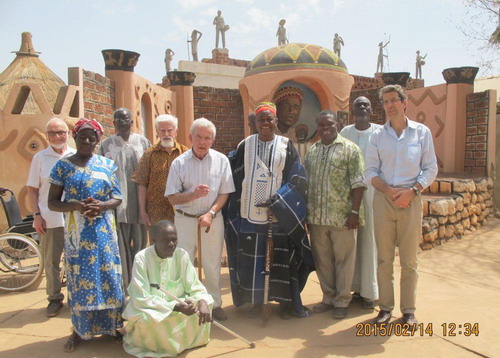 Traditions : Le représentant résidant de l’UNICEF chez Naaba Saaga 1er d’Issouka (Koudougou)