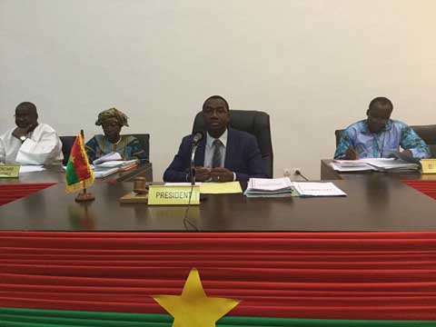 Burkina Faso fete intalnire