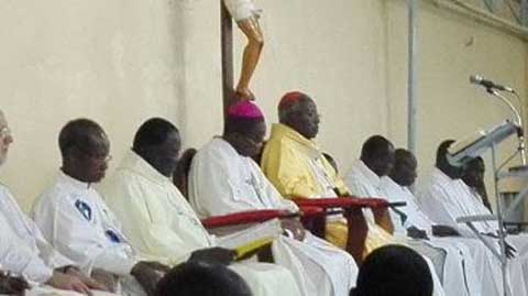 Célébration de la messe chrismale à Ouagadougou