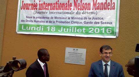 Journée internationale Nelson Mandela : La France offre une cour de promenade aux détenus de la MACO