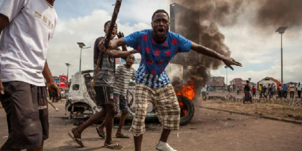 RD Congo : Plusieurs morts et trois sièges de partis d’opposition incendiés ce mardi, selon l’AFP