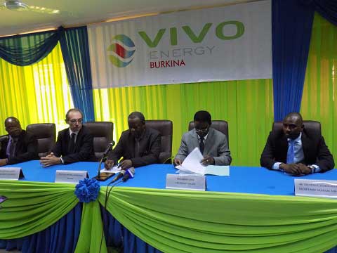 Vivo Energy Burkina vole au secours de l’école Château et de l’Université de Ouaga I 