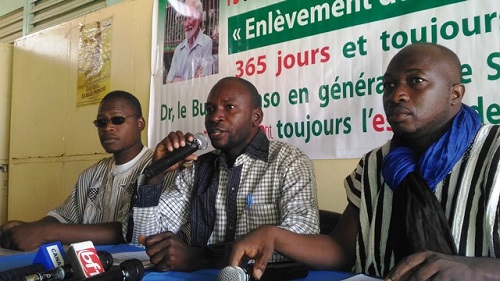 Enlèvement de Dr Elliot : Un collectif d’OSC dénonce une « Cacophonie » au sommet de l’Etat burkinabè