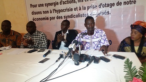 Crise 	au MINEFID : Des commerçants dénoncent « une prise d’otage de l’économie nationale par des salariés véreux et égoïstes »