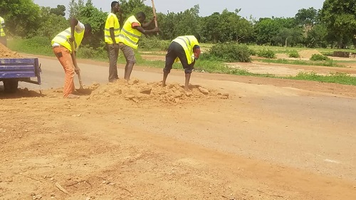 Sécurité routière : L’ONASER  détruit  de nouveau des ralentisseurs  sur l’axe Ouaga-Ziniaré