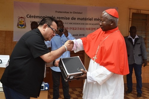 Santé : Le CMA Paul VI reçoit du matériel de l’archidiocèse de Séoul