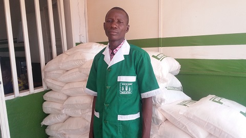 Entreprenariat : valoriser les produits locaux, l’ambition de Ousmane Kéré, producteur de farine de maïs 