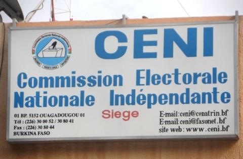 Burkina : Des commissaires de la CENI invitent Newton Ahmed Barry à se « ressaisir »