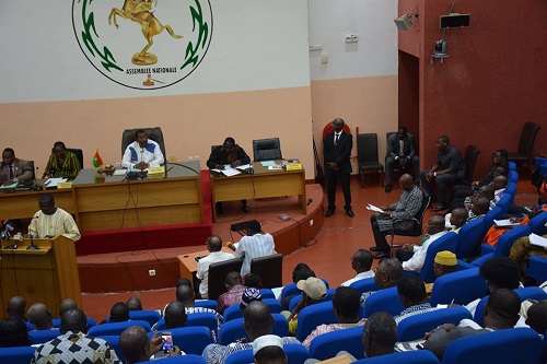 Assemblée nationale : « Notre rapport à la démocratie représentative doit être reformulé » (Alassane Bala Sakandé)