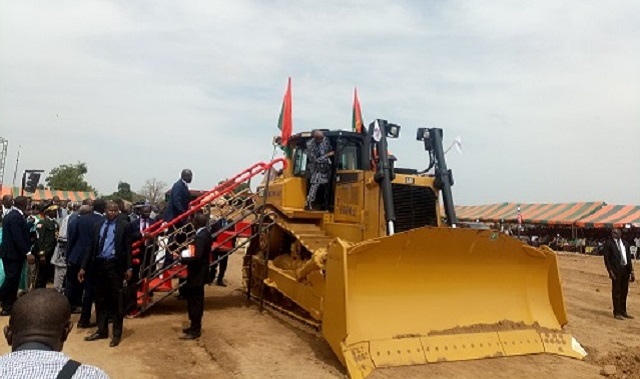 Autoroute de contournement de Ouagadougou : Le président du Faso lance officiellement les travaux de construction