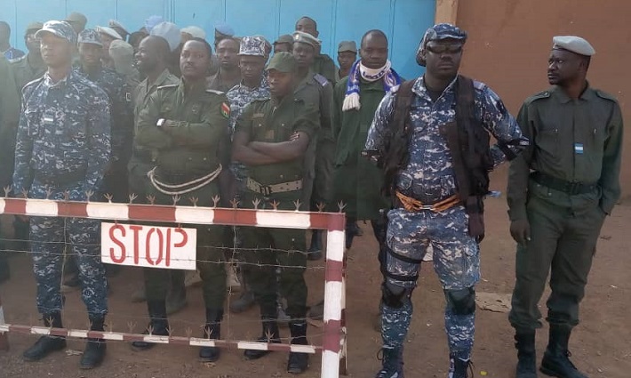 Burkina Faso : Les éléments de la garde de sécurité pénitentiaire exigent le départ de leur directeur général
