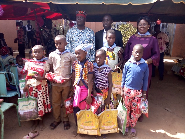 Arbre de Noël : La Fondation Lucie-Kaboré pense aux enfants orphelins et marginalisés sociaux