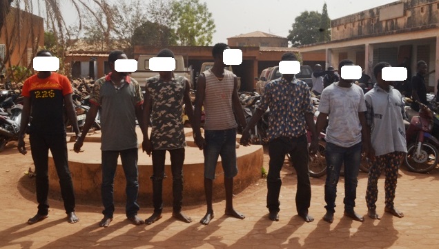 Insécurité : Sept présumés délinquants dont un militaire radié dans les filets de la police