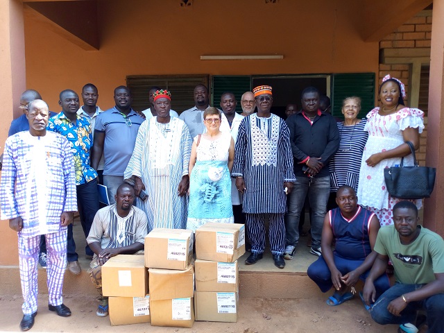 Dispensaire Saint Jean Malte de Ouagadougou : Une association de  jeunes fait parler son cœur