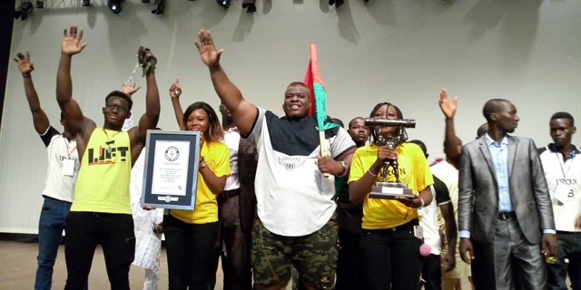 Bobo-Dioulasso : Iron Biby reçoit  les honneurs du peuple