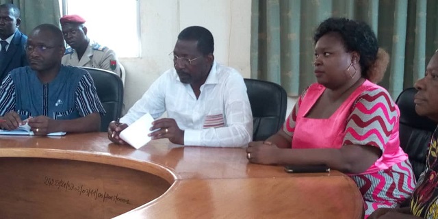 Santé : Alassane Bala Sakandé encourage les agents du  CHU Yalgado Ouédraogo et  du CNTS