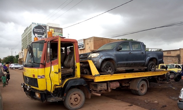 Garages privés de Ouagadougou : La DGAIE lance l’opération d’enlèvement des véhicules de l’Etat 