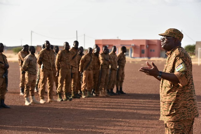 Burkina : Le chef d’Etat-major général des armées au front avec ses hommes