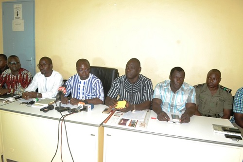 Sites miniers du Burkina : Le syndicat des douanes annonce la suspension des missions de pesée et de colisage de l’or    