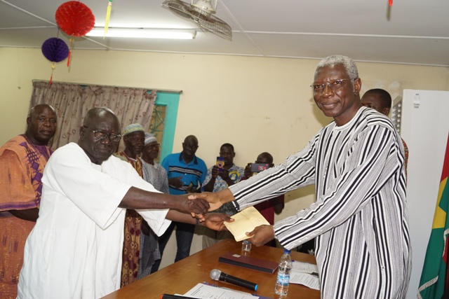 Personnes déplacées internes au Burkina Faso : la communauté burkinabè de Grand-Lahou fait parler son cœur par un don d’un million de francs 