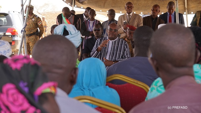 Burkina : Le président du Faso rassure les déplacés internes dans le Sahel 