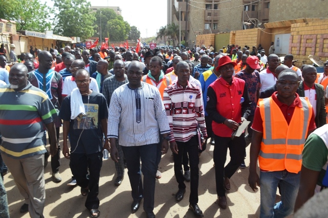 Manifestation contre l’IUTS : Une colère compacte en marche à Ouagadougou